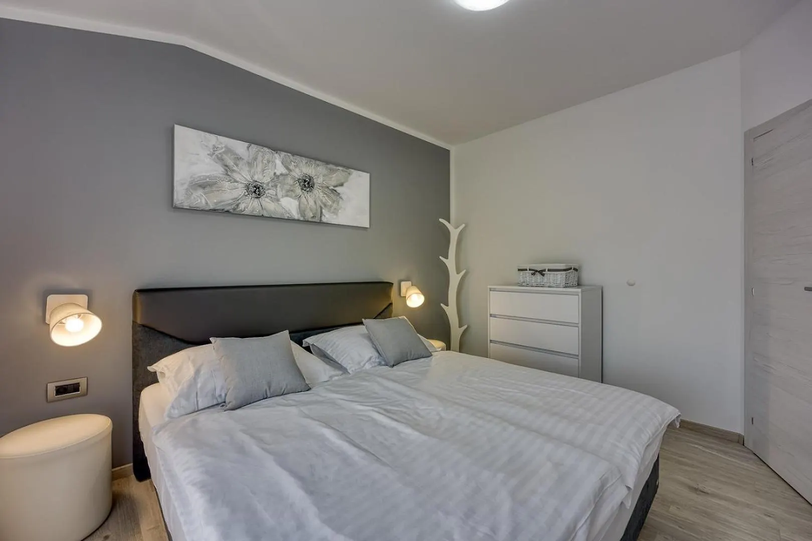 Holiday home Holiday House Tina Marcana