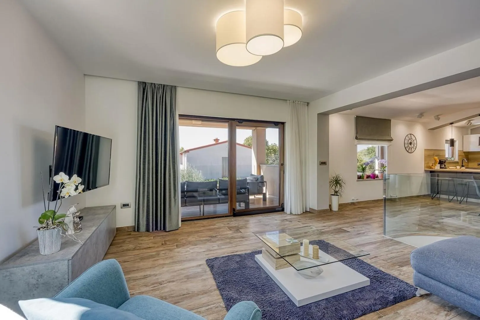 Holiday House Tina Marcana