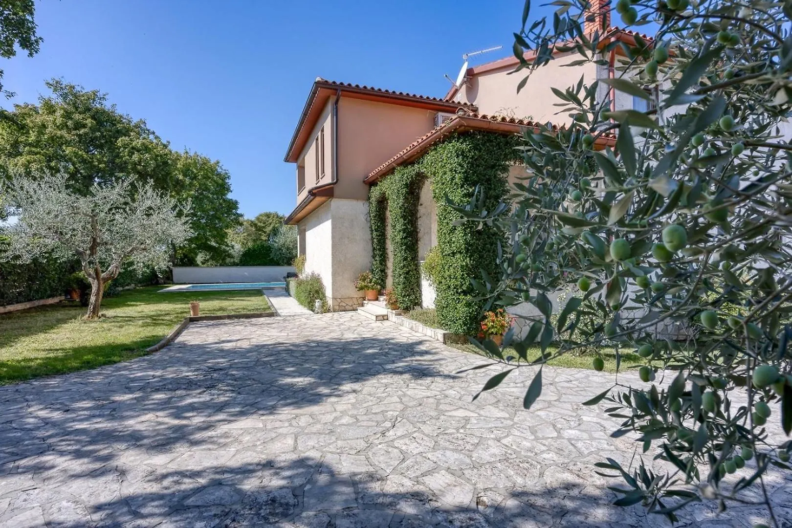 Holiday House Tina Marcana